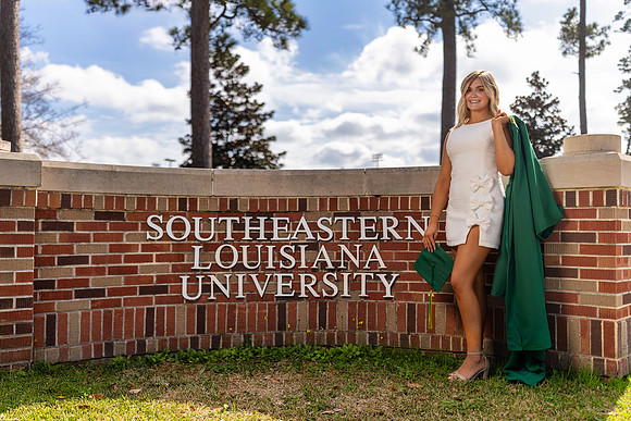 Caidy_J_College_Grad_25_23_0198