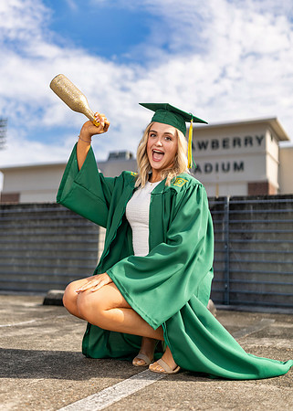Caidy_J_College_Grad_25_10_0093