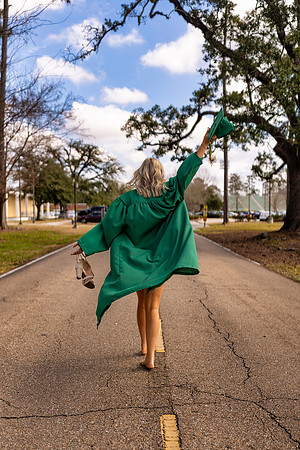Caidy_J_College_Grad_25_29_0254