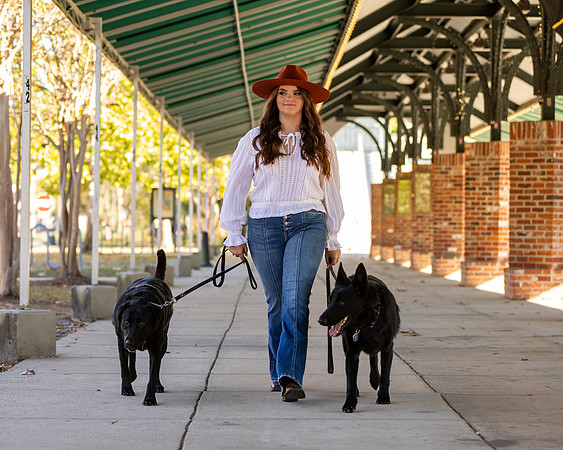 Brooke_L_SP23_S02_1425_08