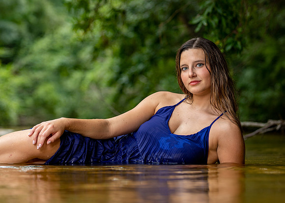 Bella_S_SP23_Creek_7868_11