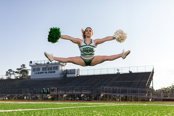 Taylor_B_Cheer_23-24_17_8669