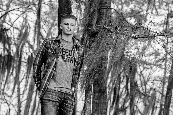 IMG_7658_b&w_look_5