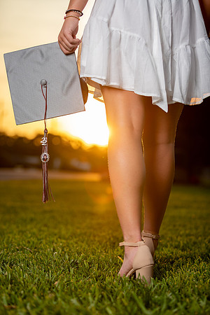 Kylie_B_Cap-N-Gown_22_7091_07