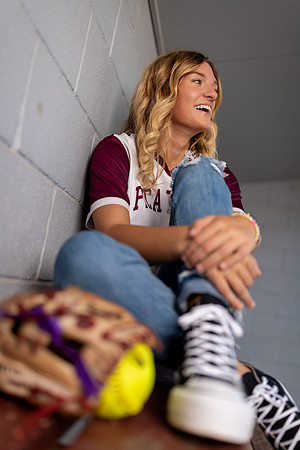 Kylie_B_Softball_22_6832_09