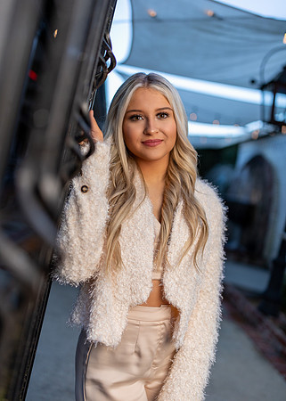 Makenna_C_SP22_1949_18