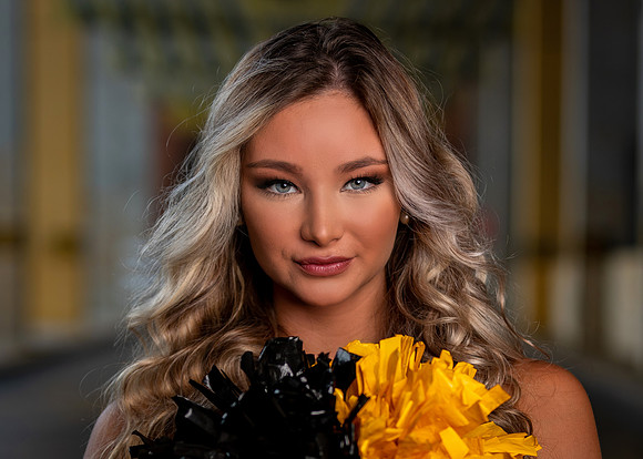 Brooke_M_USM_22_1654_10 copy