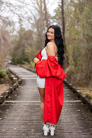 Sadie_S_Cap_N_Gown_26_003_6387