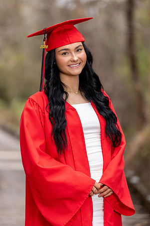 Sadie_S_Cap_N_Gown_26_006_6421