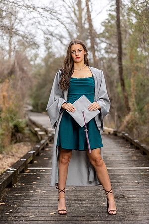 Tori_V_Cap_N_Gown_26_002_6783