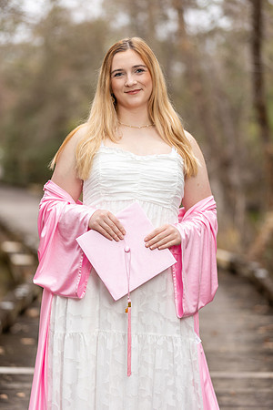 Cheyenne_G_Cap_N_Gown_26_002_7176