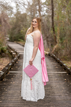 Cheyenne_G_Cap_N_Gown_26_004_7182