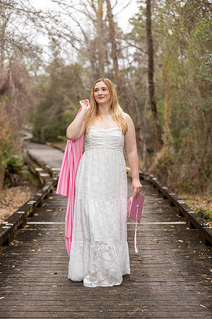 Cheyenne_G_Cap_N_Gown_26_005_7189