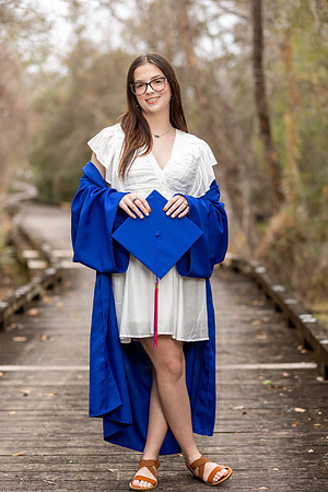 Talia_M_Cap_N_Gown_26_003_6521