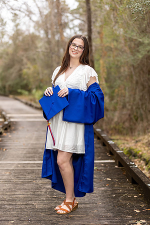 Talia_M_Cap_N_Gown_26_002_6513