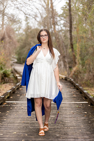 Talia_M_Cap_N_Gown_26_006_6534