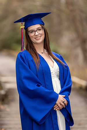 Talia_M_Cap_N_Gown_26_007_6543