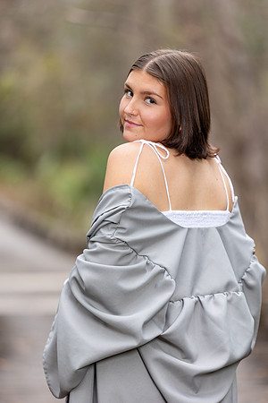 Kenady_V_Cap_N_Gown_26_003_7595