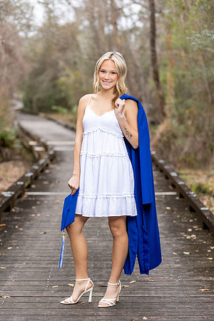 Andie_M_Cap_N_Gown_26_004_8453