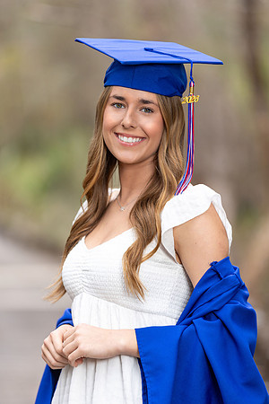 Addie_C_Cap_N_Gown_26_008_8569