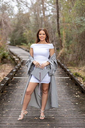 Jules_E_Cap_N_Gown_26_002_7775