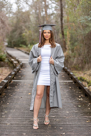 Jules_E_Cap_N_Gown_26_005_7801