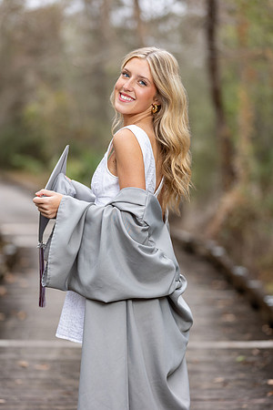 Madi_G_Cap_N_Gown_26_005_7339