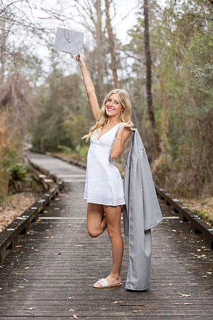 Madi_G_Cap_N_Gown_26_007_7347