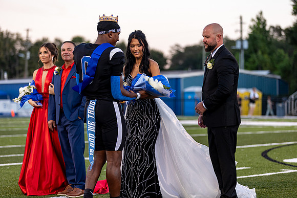 PRCHS_Homecoming_26-27_0224_2364