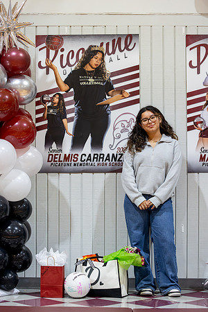 PMHS_VB_SR_Night_26-27_038_5060