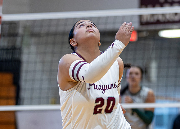PMHS_VB_#20_Yadira_26-27_015_2456