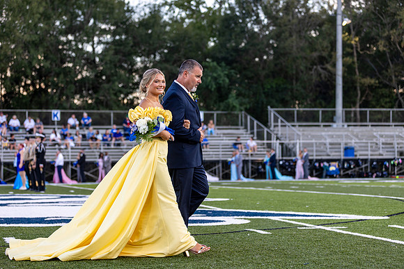 PRCHS_Homecoming_26-27_0145_1570