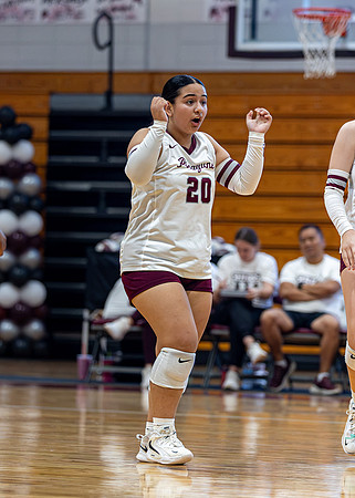 PMHS_VB_#20_Yadira_26-27_006_2057