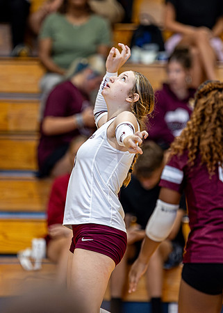 PMHS_VB_#5_McKenzie_26-27_008_2222