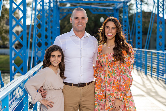 Brenna_M_Fam_2023_1588_07