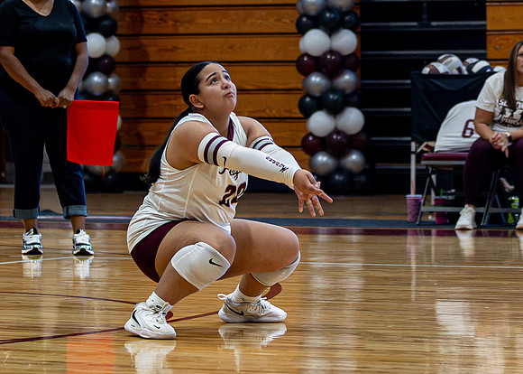 PMHS_VB_#20_Yadira_26-27_007_2088
