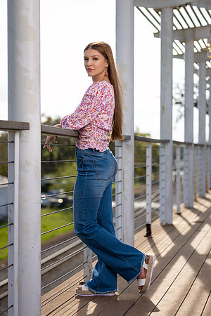 Allie_L_SP22_7214_40