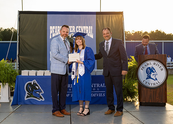Grad_Ceremony_PRC_2024_001_1250