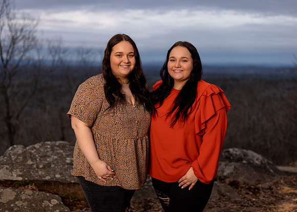 Emily_&_Layla_SP22_8385_041