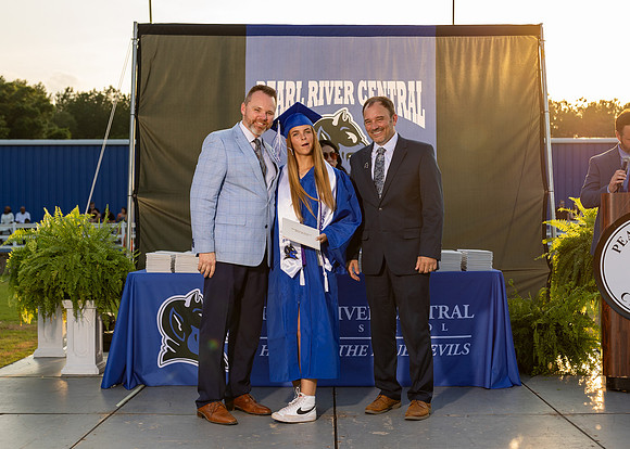 Grad_Ceremony_PRC_2024_009_1270