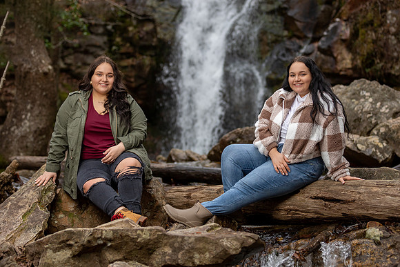 Emily_&_Layla_SP22_8132_016