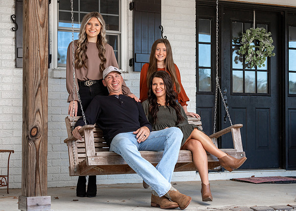 Jordan_Family_2022_0681_03