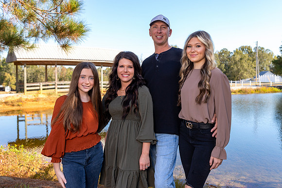 Jordan_Family_2022_0700_08