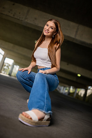 Allie_L_SP22_7025_24