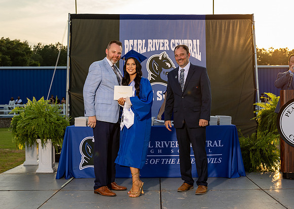 Grad_Ceremony_PRC_2024_022_1305