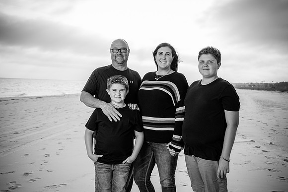 IMG_0106_bangin_bright_b&w