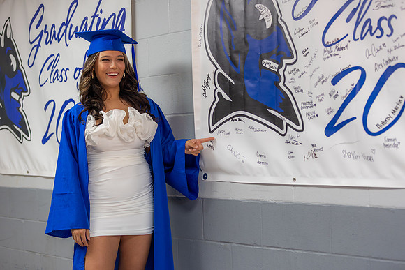 Alyssa_C_SP_25_S02_009_4705
