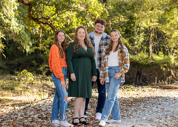 Kylar_S_Family_2024_07_3878