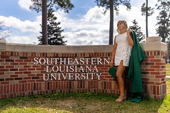 Caidy_J_College_Grad_25_24_0203