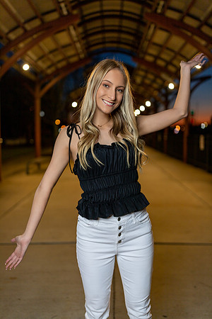 Alyssa_F_SP22_3839_40